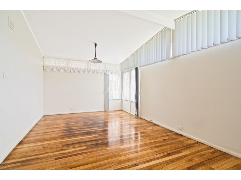 1 Brenda Street, Ingleburn NSW 2565