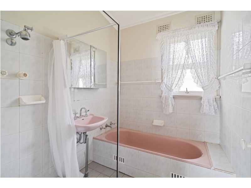 1 Brenda Street, Ingleburn NSW 2565