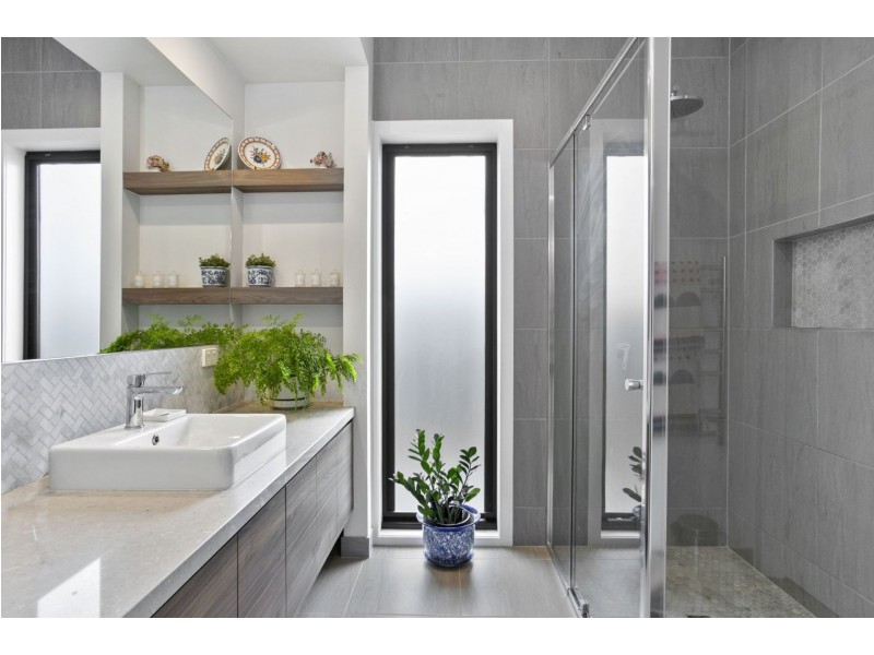 21b Plantation Drive, Connewarre VIC 3227