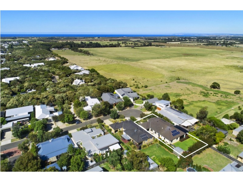 18 Furneaux Close, Barwon Heads VIC 3227