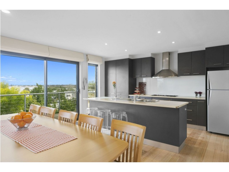 2/9-11 The Parade, Ocean Grove VIC 3226