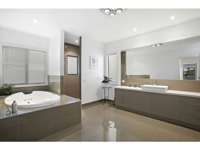 22 Plantation Drive, Connewarre VIC 3227