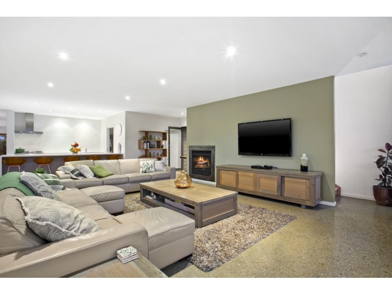 22 Plantation Drive, Connewarre VIC 3227