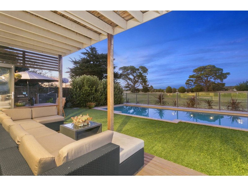 22 Plantation Drive, Connewarre VIC 3227