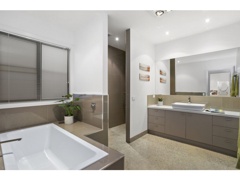 22 Plantation Drive, Connewarre VIC 3227