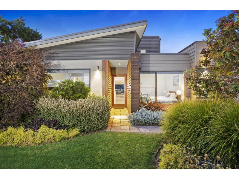 22 Plantation Drive, Connewarre VIC 3227
