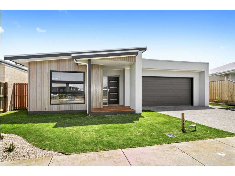 33 Blue Mallee Drive, Ocean Grove VIC 3226