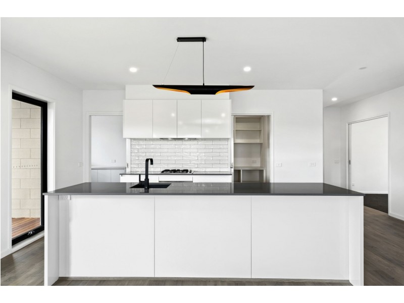 33 Blue Mallee Drive, Ocean Grove VIC 3226