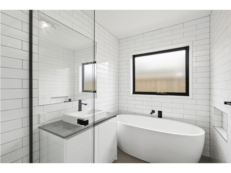 33 Blue Mallee Drive, Ocean Grove VIC 3226