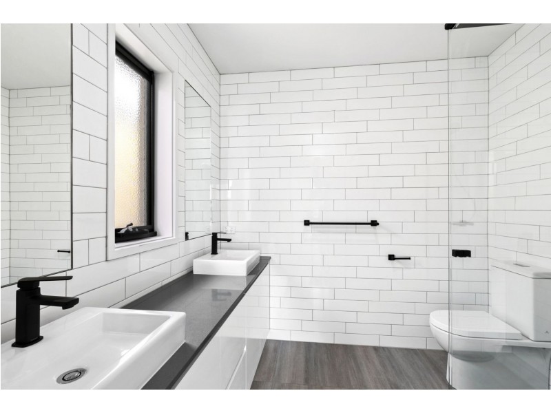 33 Blue Mallee Drive, Ocean Grove VIC 3226