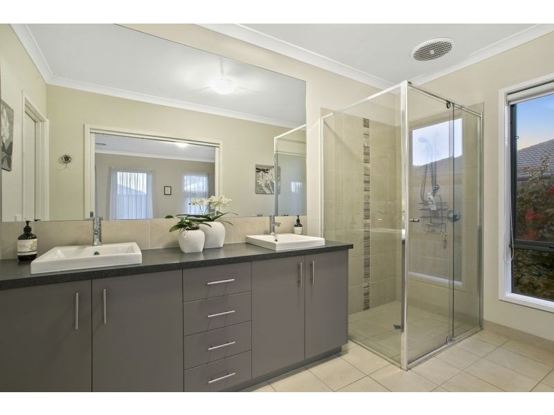 8 Lindors Close, Point Lonsdale VIC 3225