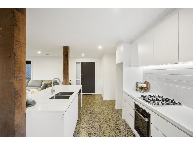 82 Lake Avenue, Ocean Grove VIC 3226