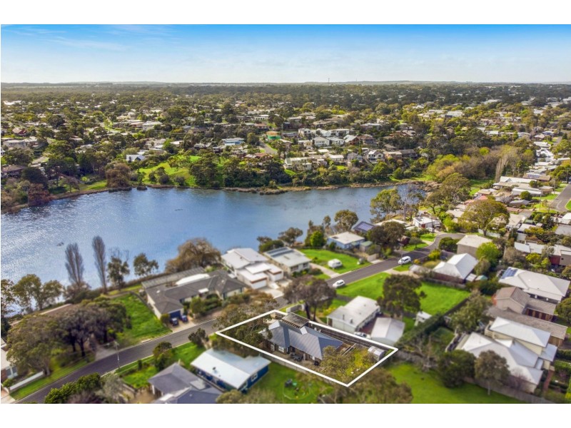 82 Lake Avenue, Ocean Grove VIC 3226