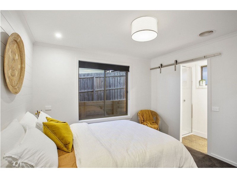 82 Lake Avenue, Ocean Grove VIC 3226