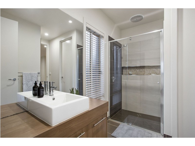 57 Oakdean Boulevard, Ocean Grove VIC 3226