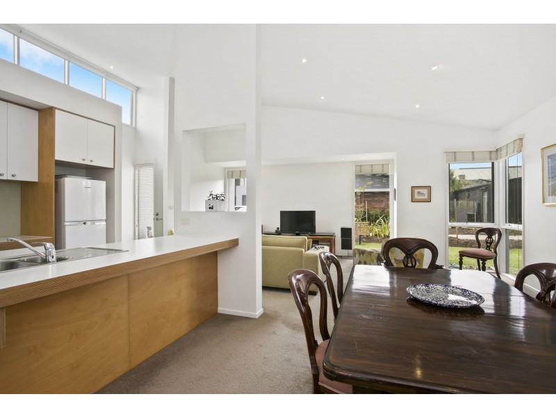 2/65-67 Golf Links Road, Barwon Heads VIC 3227