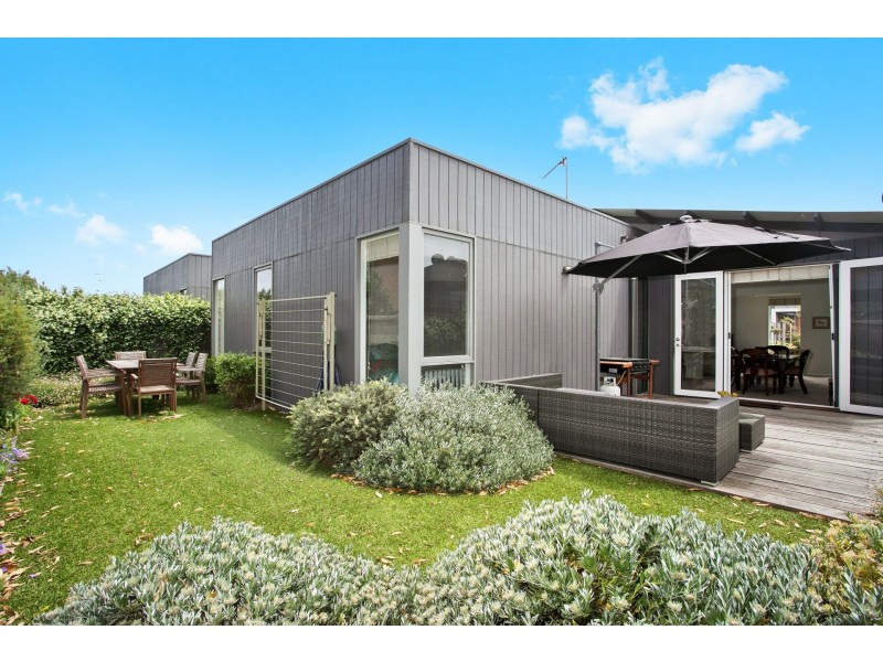 2/65-67 Golf Links Road, Barwon Heads VIC 3227