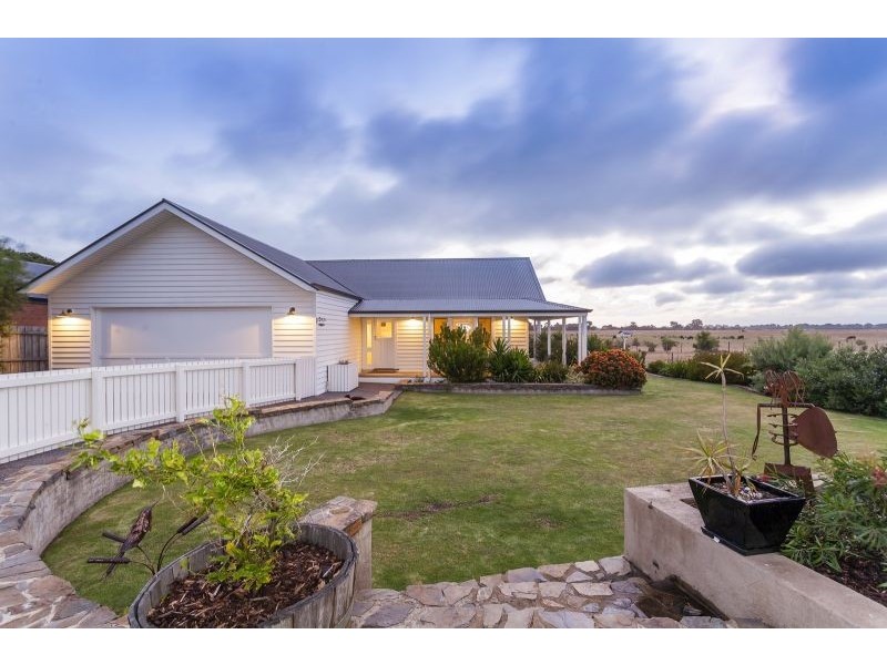 16 Furneaux Close, Barwon Heads VIC 3227
