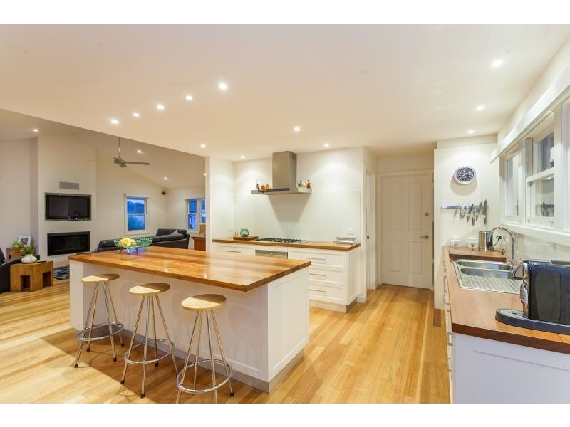 16 Furneaux Close, Barwon Heads VIC 3227