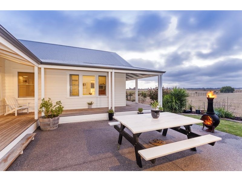 16 Furneaux Close, Barwon Heads VIC 3227