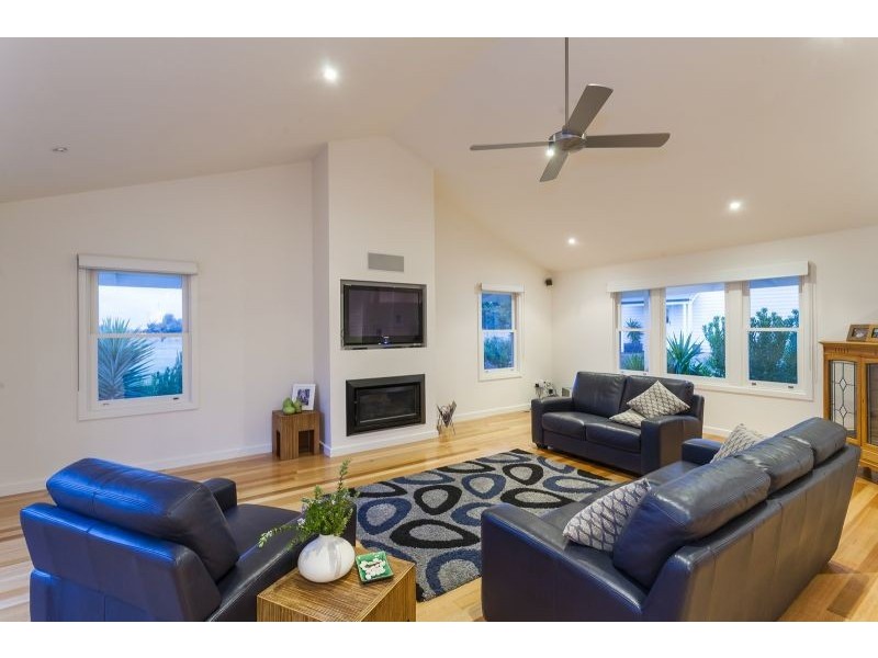 16 Furneaux Close, Barwon Heads VIC 3227