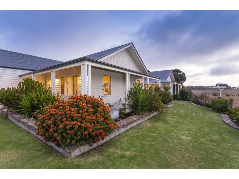 16 Furneaux Close, Barwon Heads VIC 3227