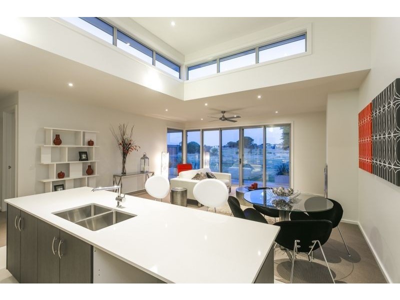 2/11 Plantation Drive, Barwon Heads VIC 3227