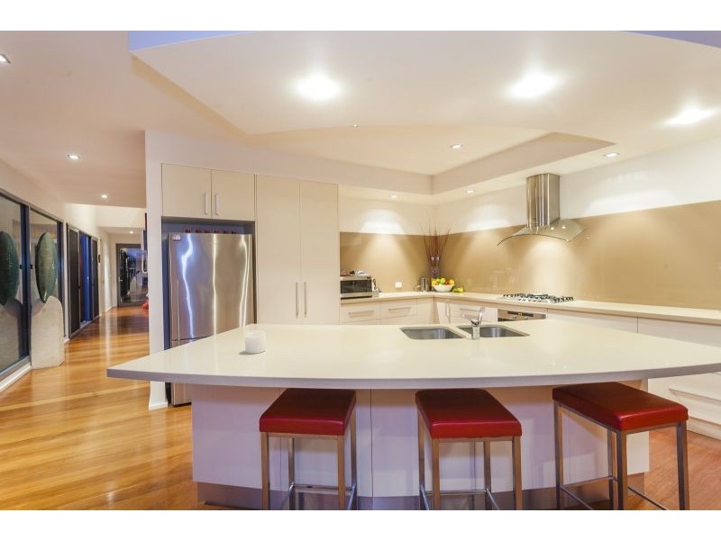 19 Punt Rd, Barwon Heads VIC 3227