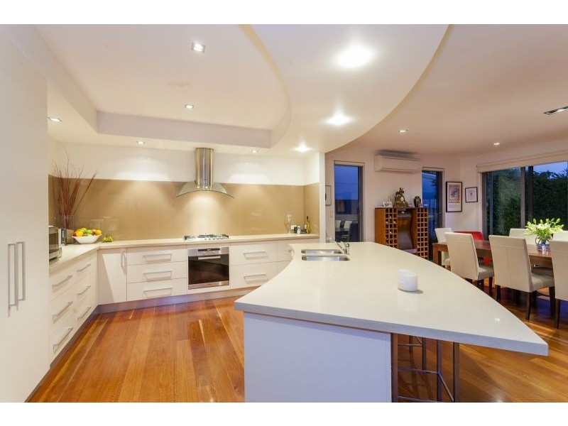 19 Punt Rd, Barwon Heads VIC 3227