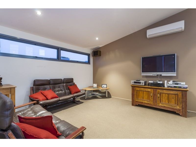 19 Punt Rd, Barwon Heads VIC 3227