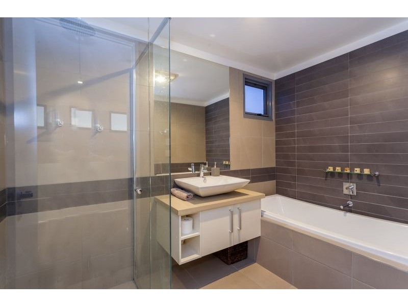 19 Punt Rd, Barwon Heads VIC 3227