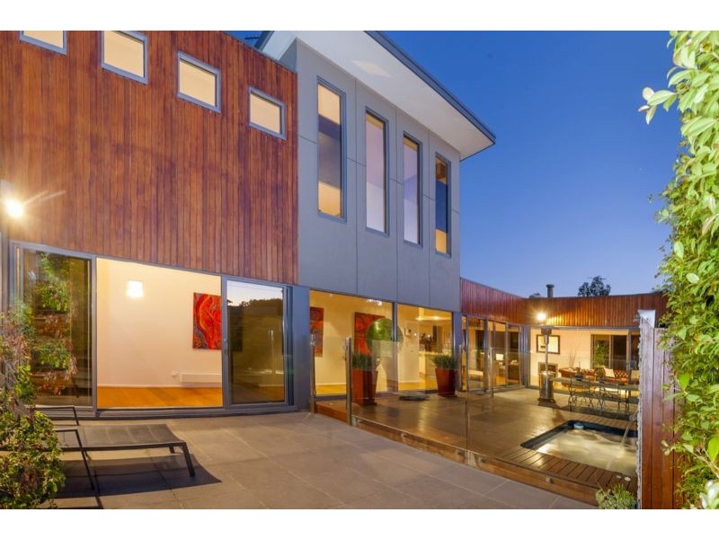 19 Punt Rd, Barwon Heads VIC 3227