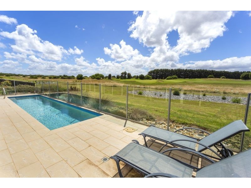 86 Fourteenth Road, Barwon Heads VIC 3227