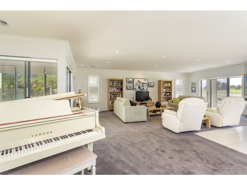 86 Fourteenth Road, Barwon Heads VIC 3227
