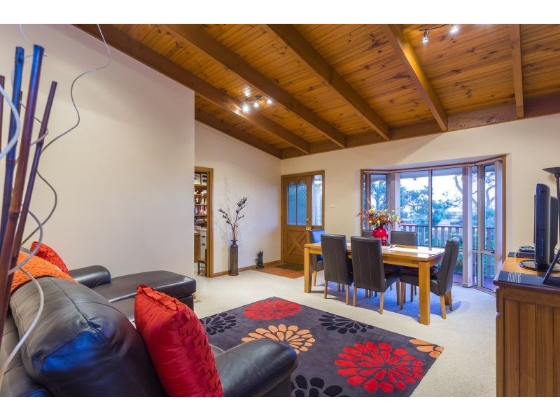 11 Cruickshank Avenue, Ocean Grove VIC 3226