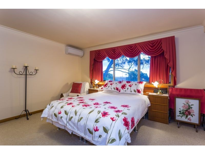 11 Cruickshank Avenue, Ocean Grove VIC 3226