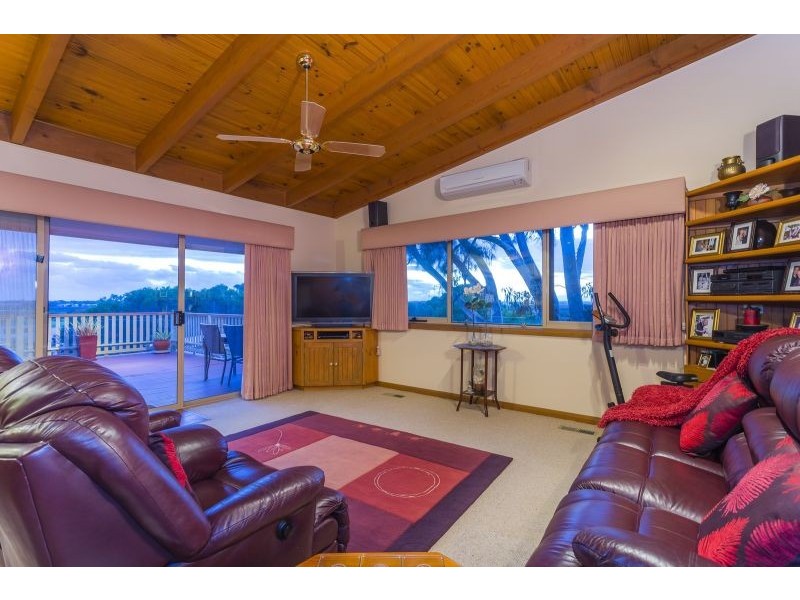 11 Cruickshank Avenue, Ocean Grove VIC 3226