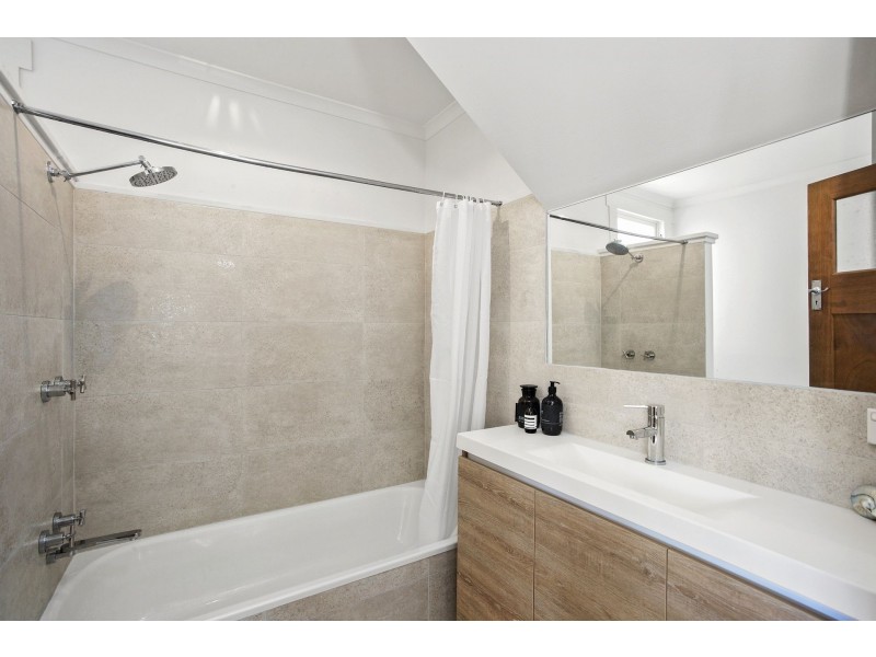 98 Hitchcock Avenue, Barwon Heads VIC 3227