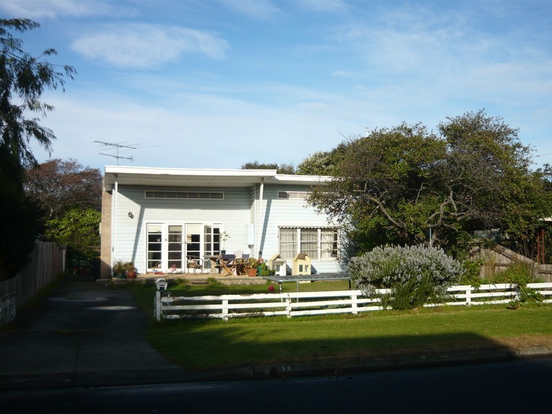 11 Punt Road, Barwon Heads VIC 3227
