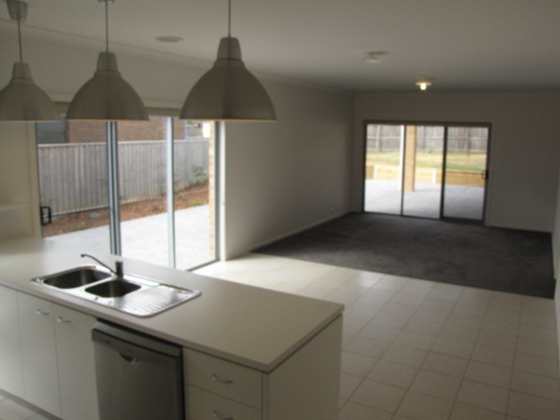 33 Marvins Place, Marshall VIC 3216