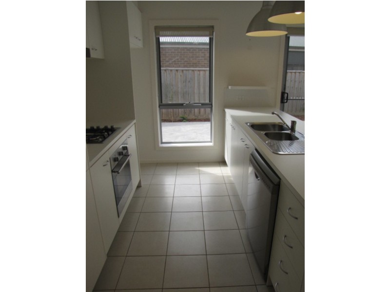 33 Marvins Place, Marshall VIC 3216