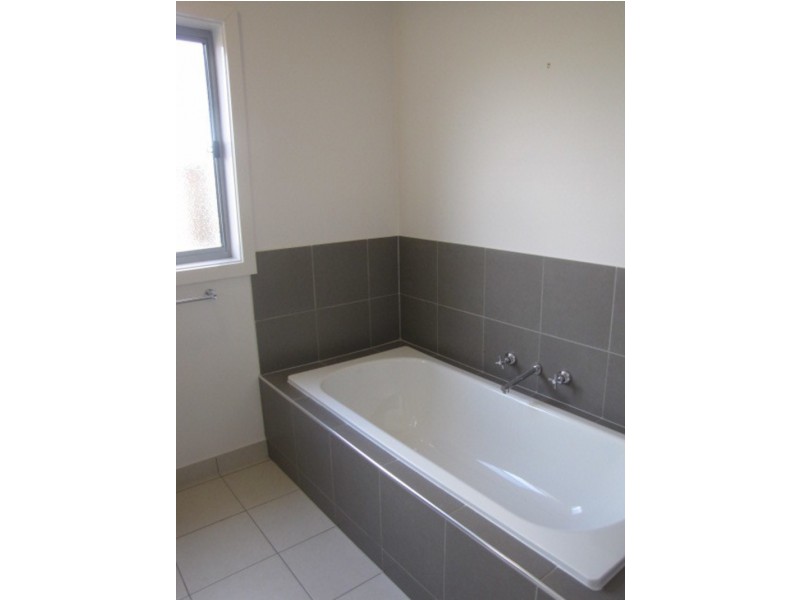 33 Marvins Place, Marshall VIC 3216