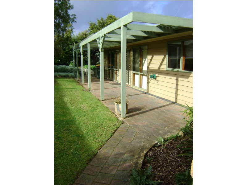 8 Trident Court, Ocean Grove VIC 3226