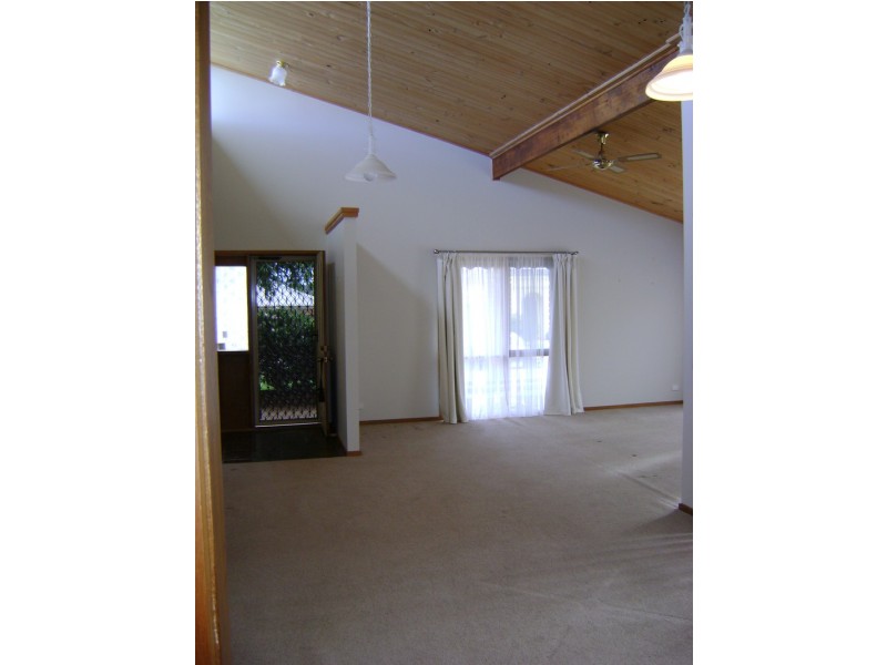 8 Trident Court, Ocean Grove VIC 3226