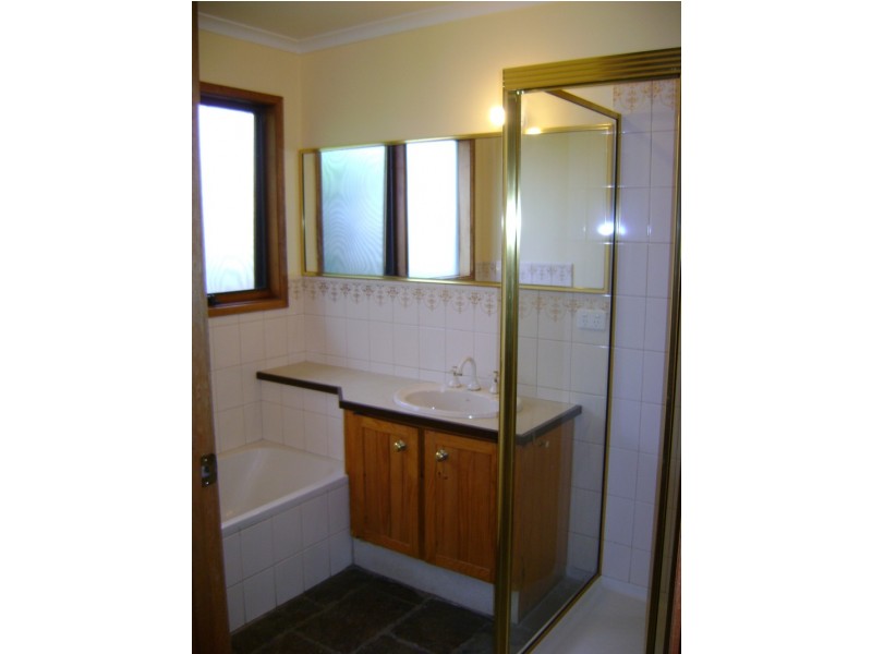 8 Trident Court, Ocean Grove VIC 3226