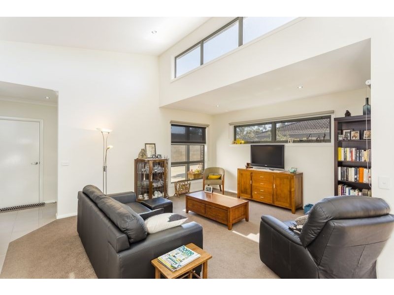 2/11 Watkin Street, Ocean Grove VIC 3226