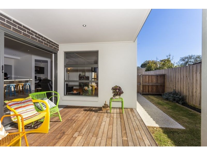 2/11 Watkin Street, Ocean Grove VIC 3226