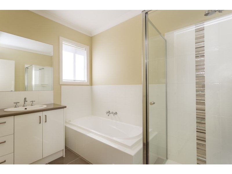 2 Shelburn Way, Ocean Grove VIC 3226