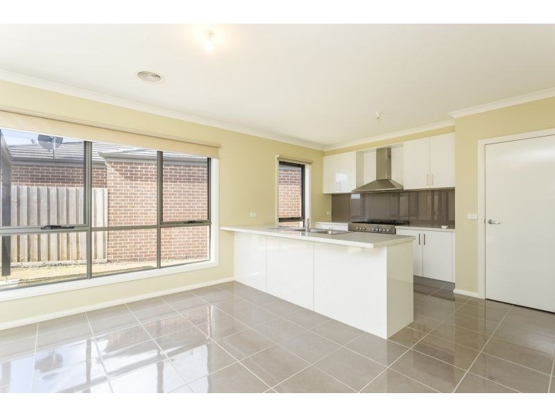 2 Shelburn Way, Ocean Grove VIC 3226