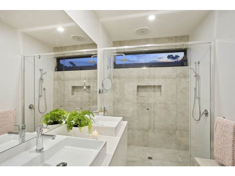 2 Dubourg Court, Ocean Grove VIC 3226